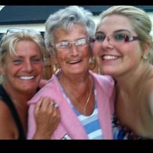 Meet your Posher, Joy